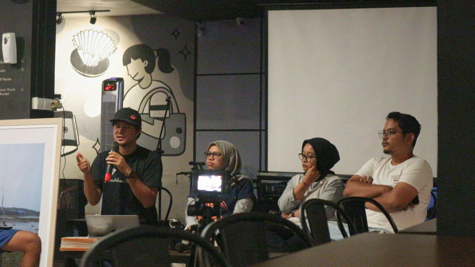 Roehana Project dan Trend Asia