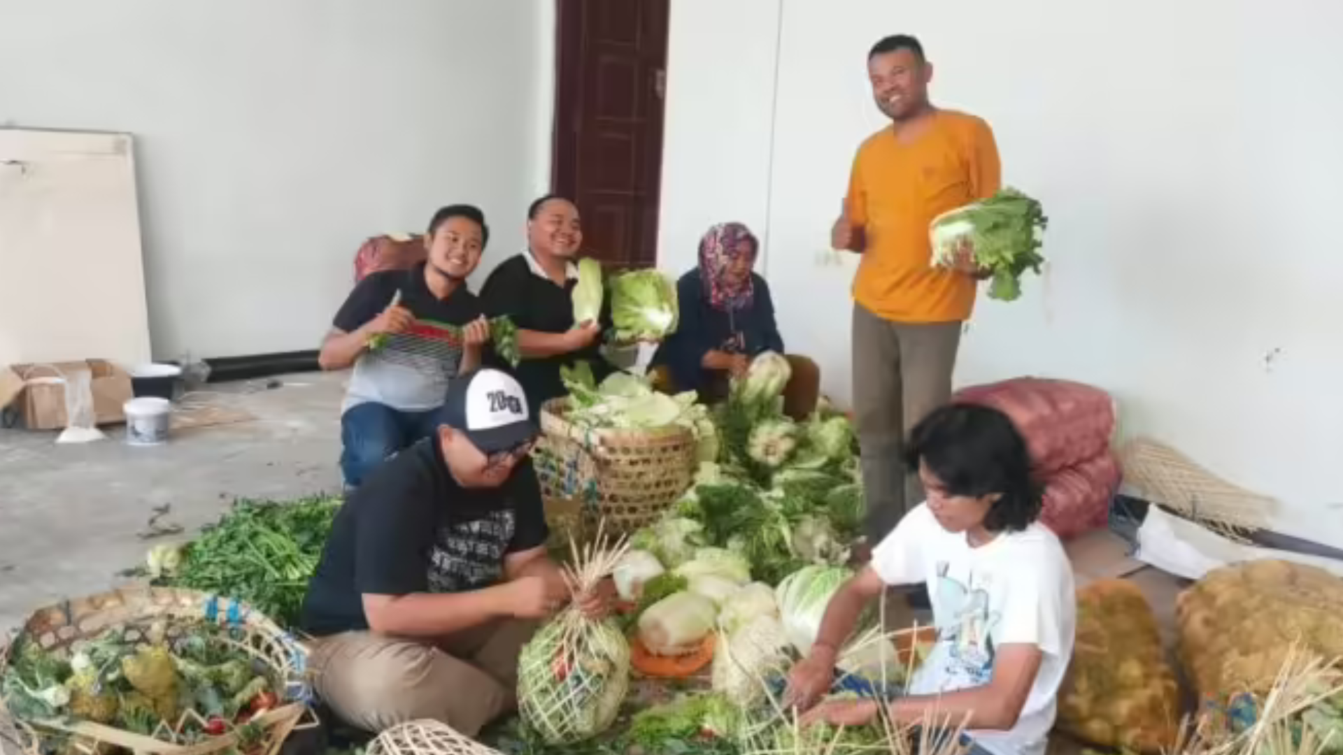 Pengelolaan sampah pasar. (Sumber Foto: AZWI)