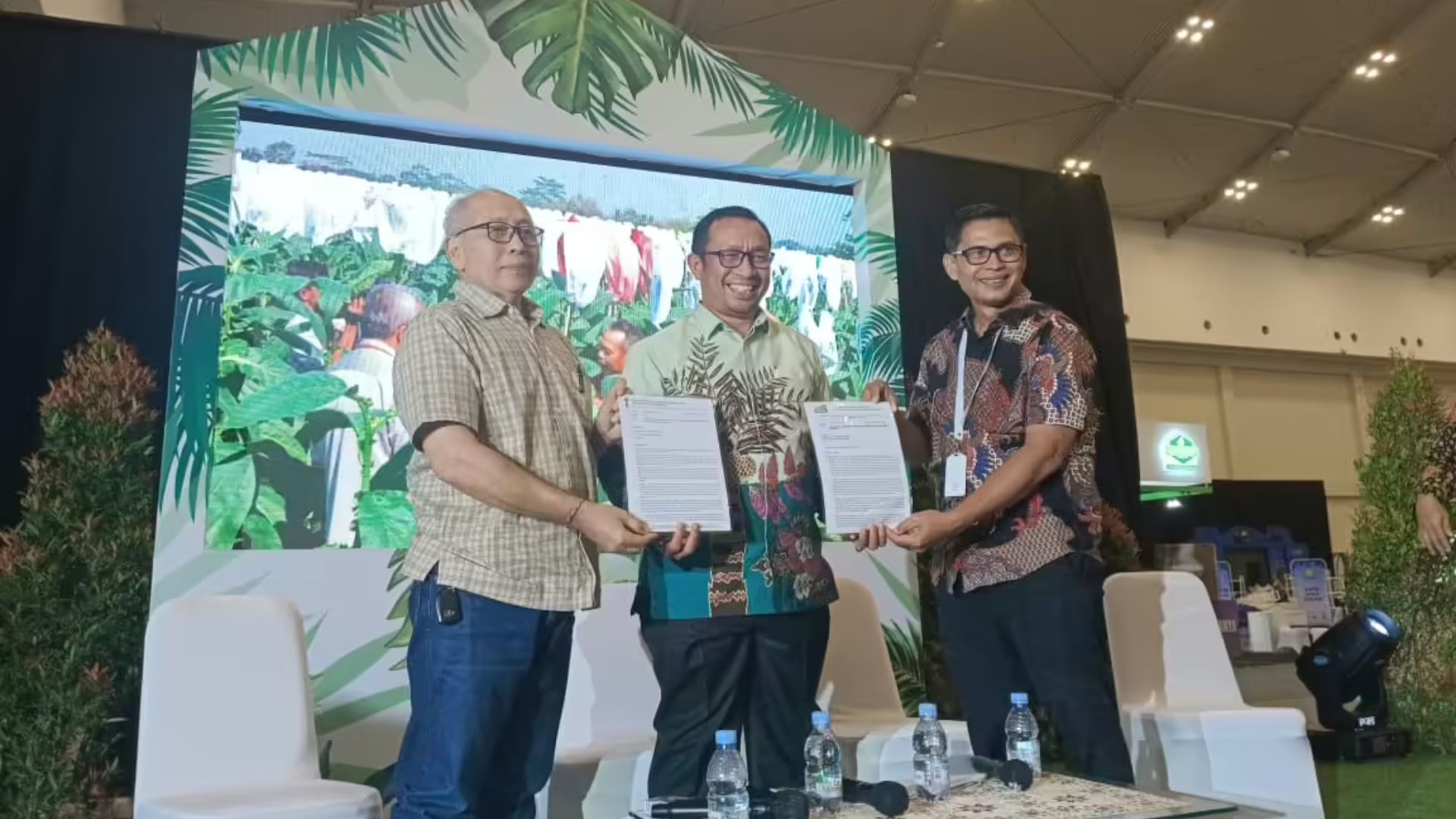 Kementan menerima masukan dari APTI dan APCI dalam gelaran Talkshow Perkebunan Expo “Bunex”, di ICE BSD, Tangerang Selatan, Kamis (12/9).